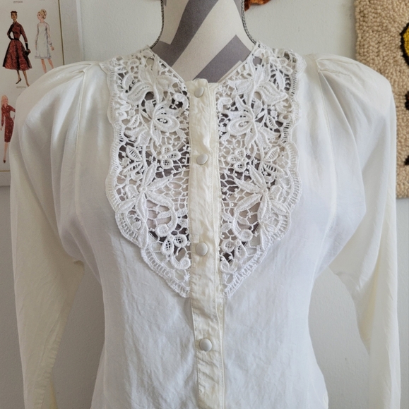 Notorious | 80s Vintage Regency Blouse - Picture 2 of 7